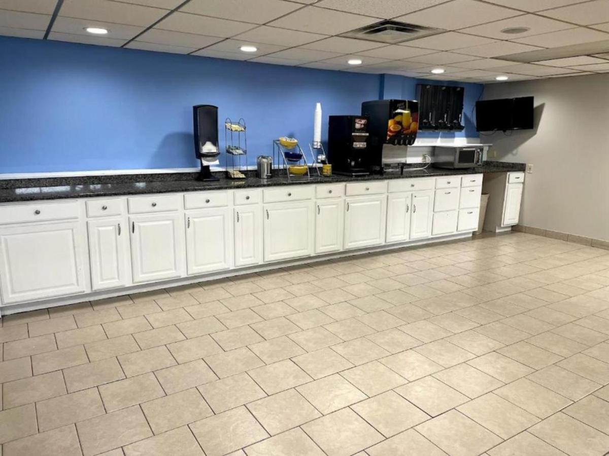 Days Inn By Wyndham Fort Wright Cincinnati Area Extérieur photo