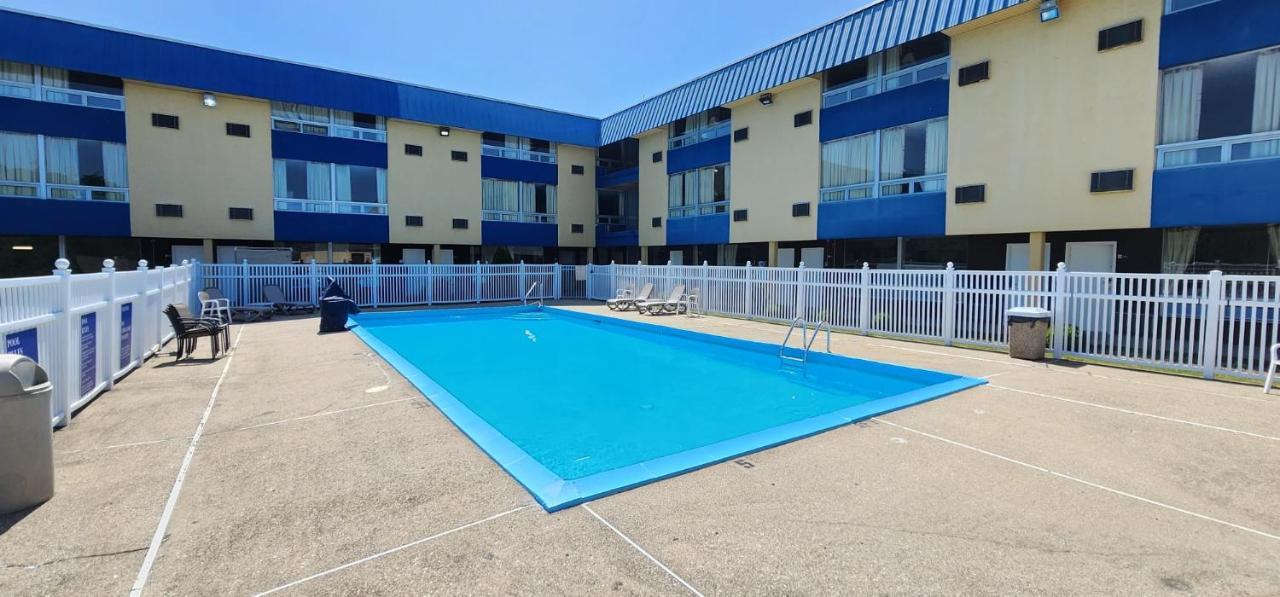 Days Inn By Wyndham Fort Wright Cincinnati Area Extérieur photo