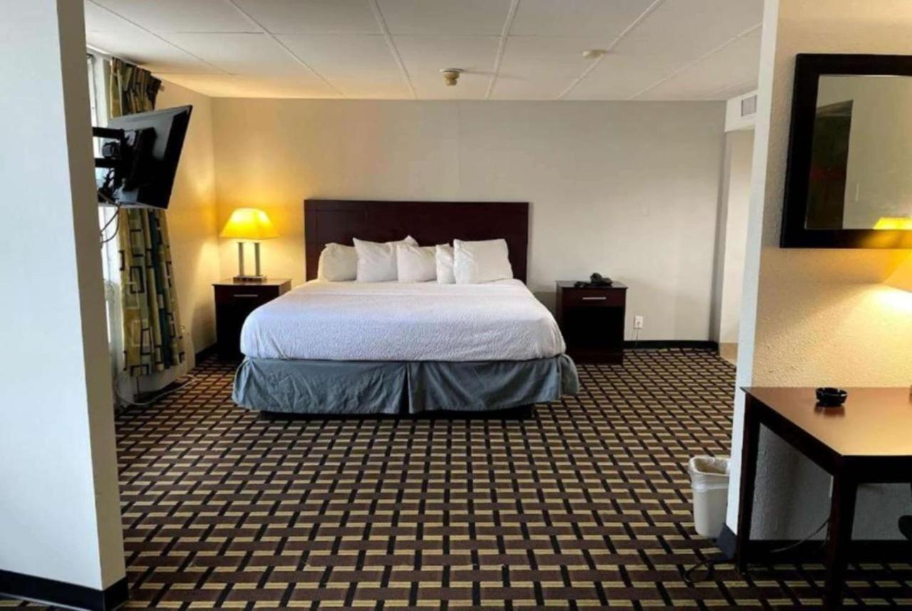 Days Inn By Wyndham Fort Wright Cincinnati Area Extérieur photo