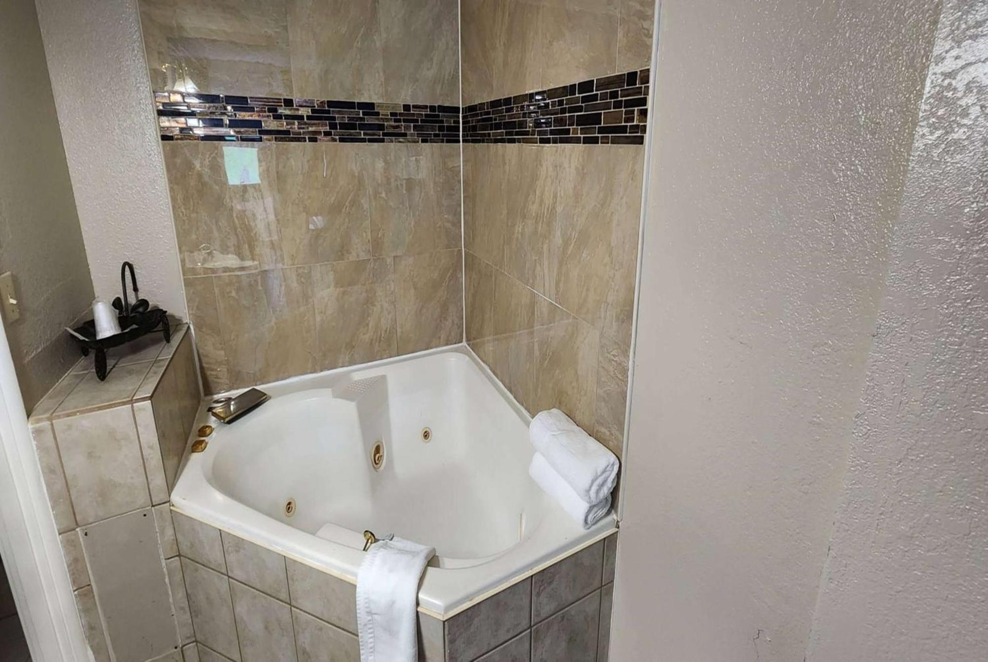 Days Inn By Wyndham Fort Wright Cincinnati Area Extérieur photo