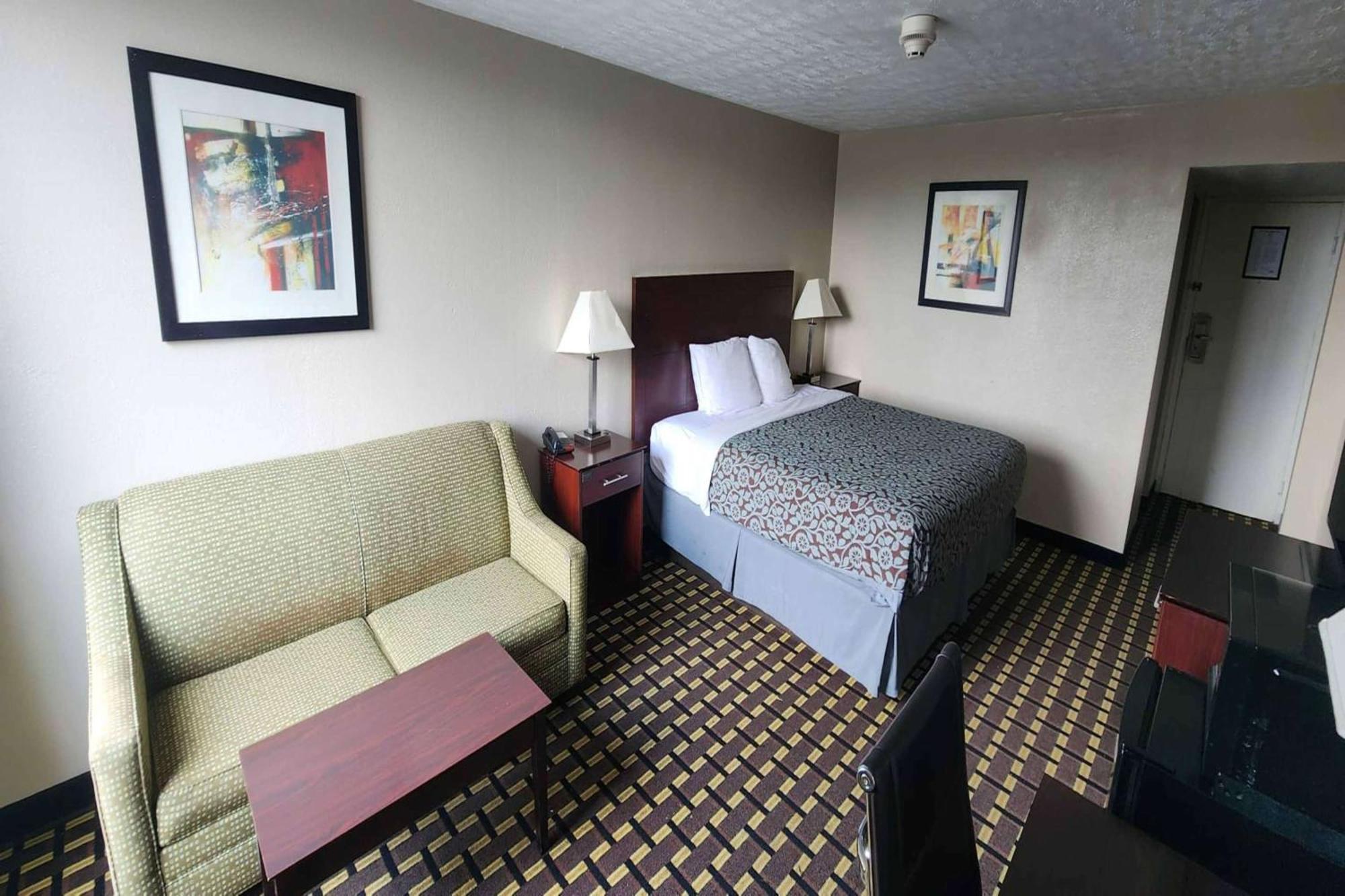 Days Inn By Wyndham Fort Wright Cincinnati Area Extérieur photo