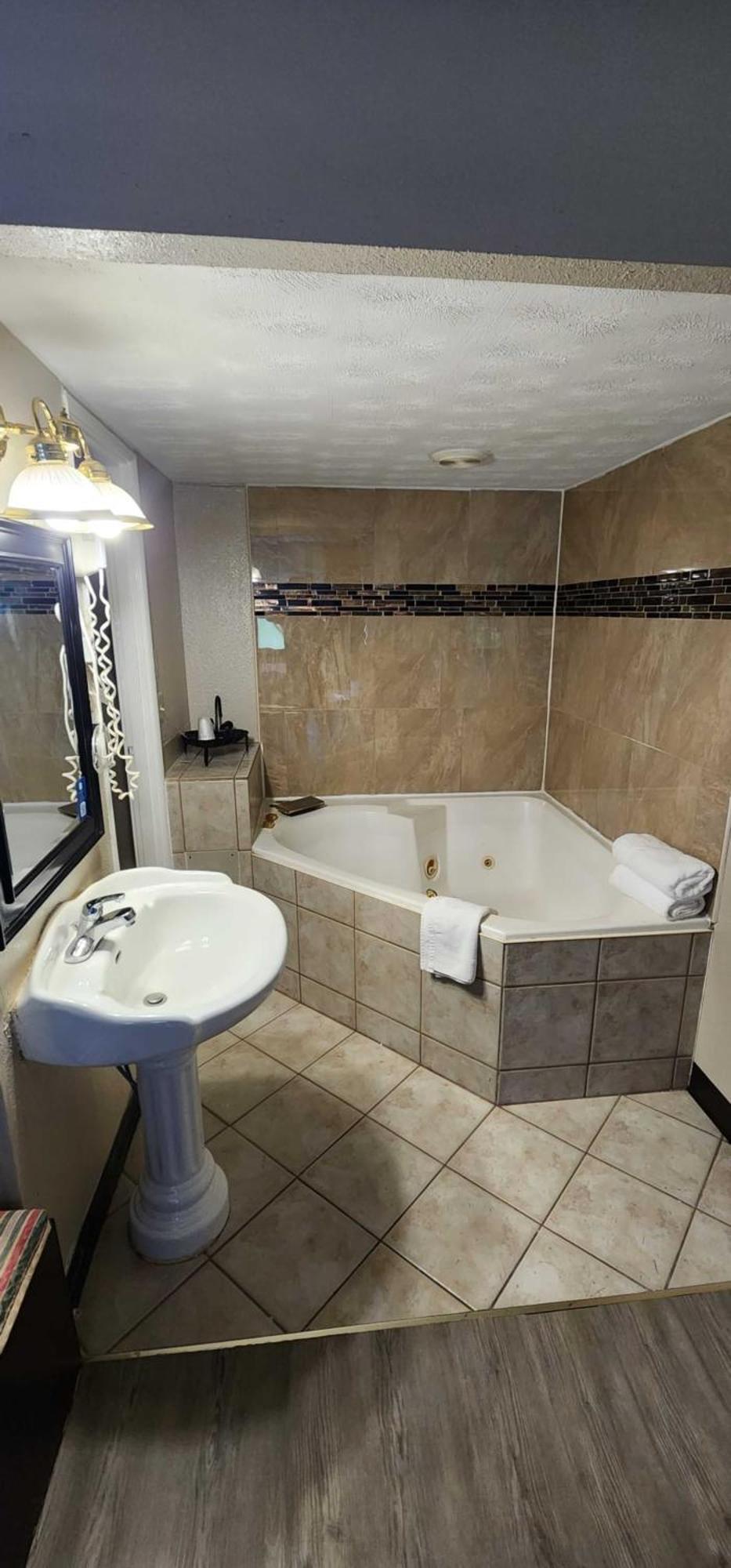 Days Inn By Wyndham Fort Wright Cincinnati Area Extérieur photo