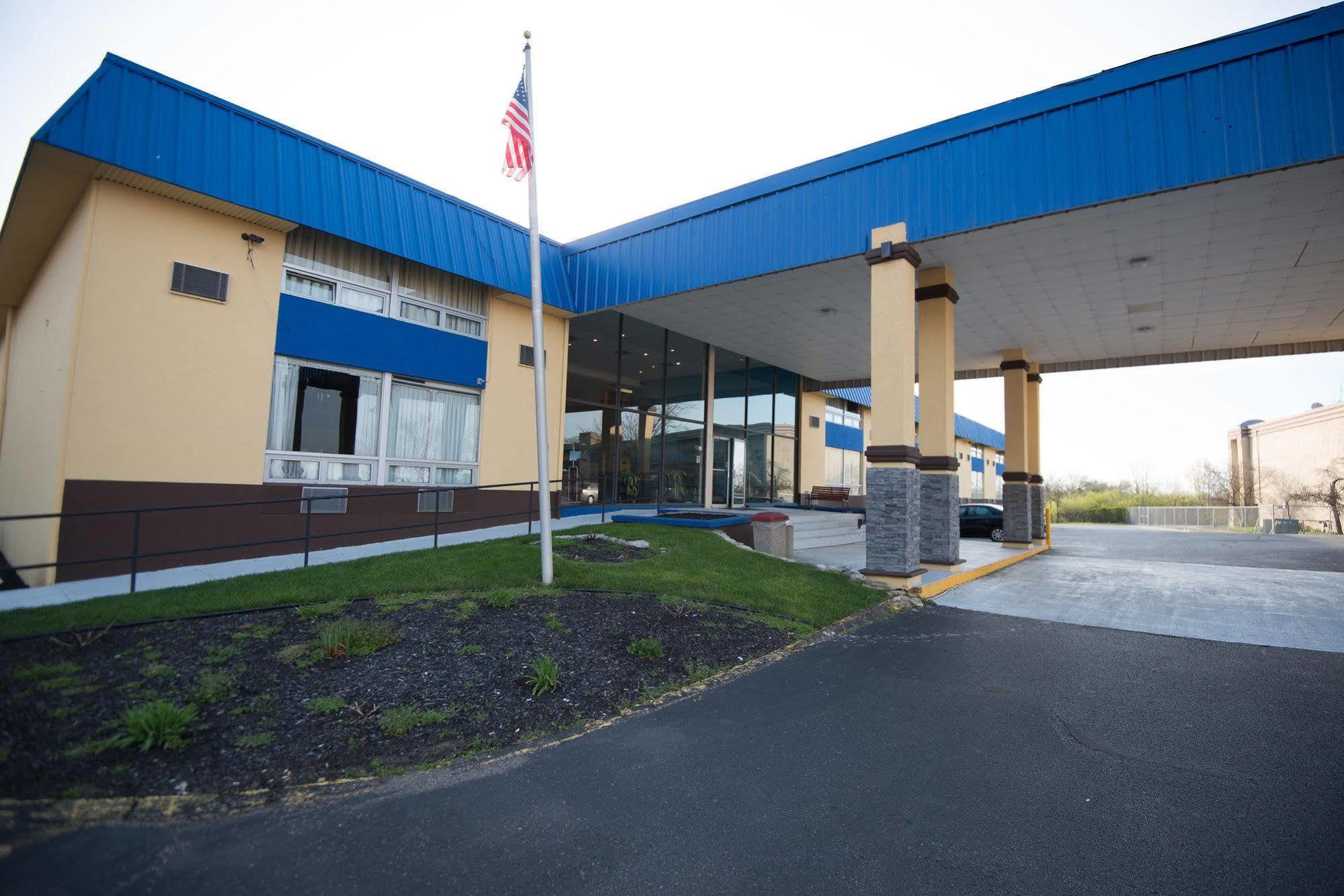 Days Inn By Wyndham Fort Wright Cincinnati Area Extérieur photo