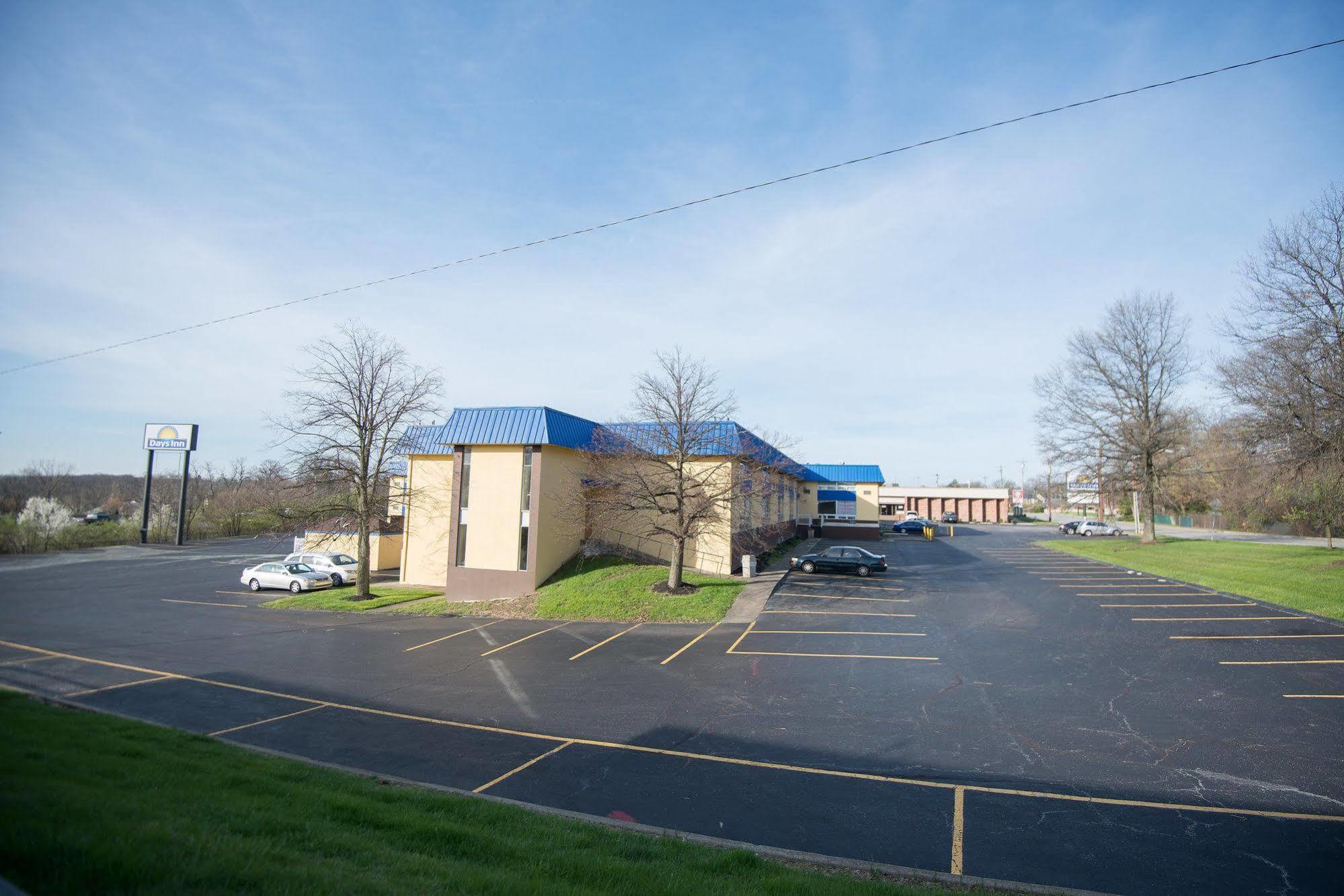 Days Inn By Wyndham Fort Wright Cincinnati Area Extérieur photo